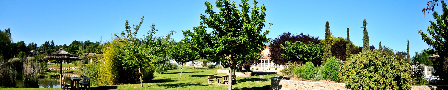 rural house and par view